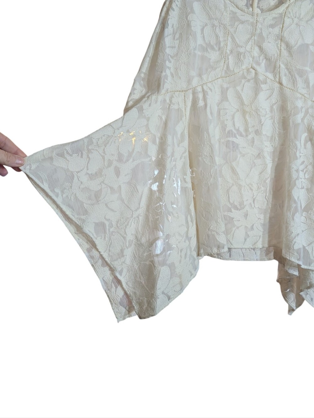 Vanessa Virginia Anthropologie Ivory Floral Burnout Handkerchief Hem Tank Top M - Picture 4 of 11